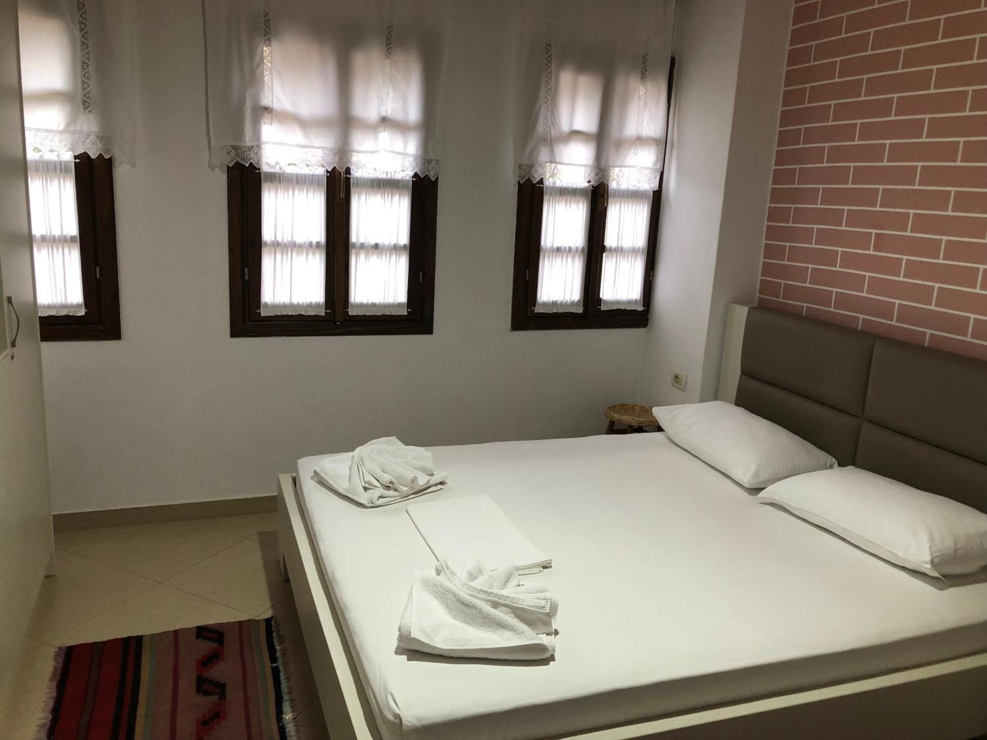 Dhimitri'S Guest House Berat Kültér fotó