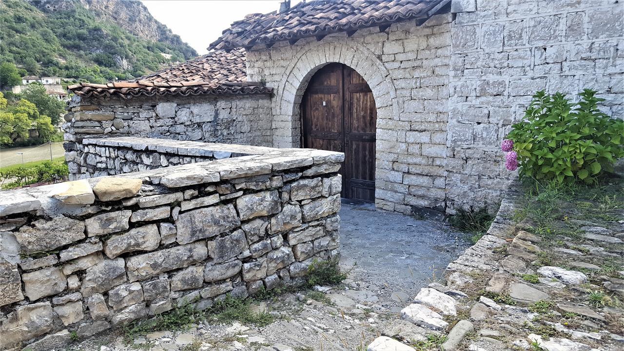 Dhimitri'S Guest House Berat Kültér fotó