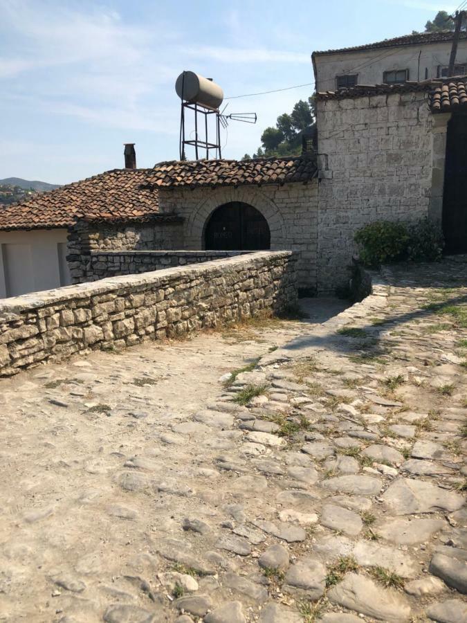 Dhimitri'S Guest House Berat Kültér fotó